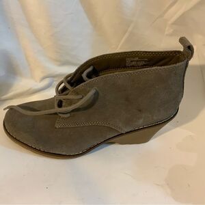New White Mountain Women's Lambert Lace-Up Dark Taupe Suede Size 8 M